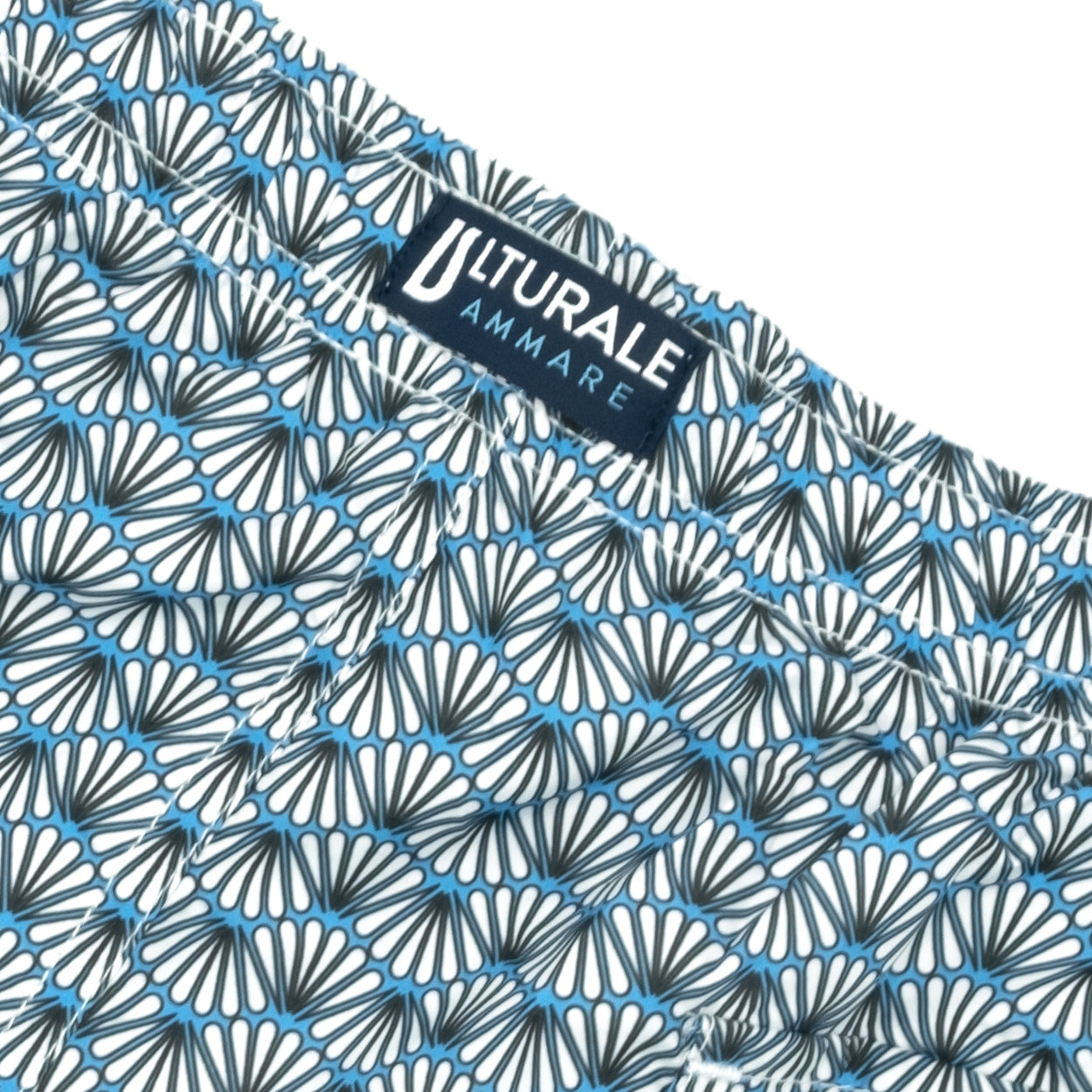 Costume con pattern ventagli bianco e azzurro