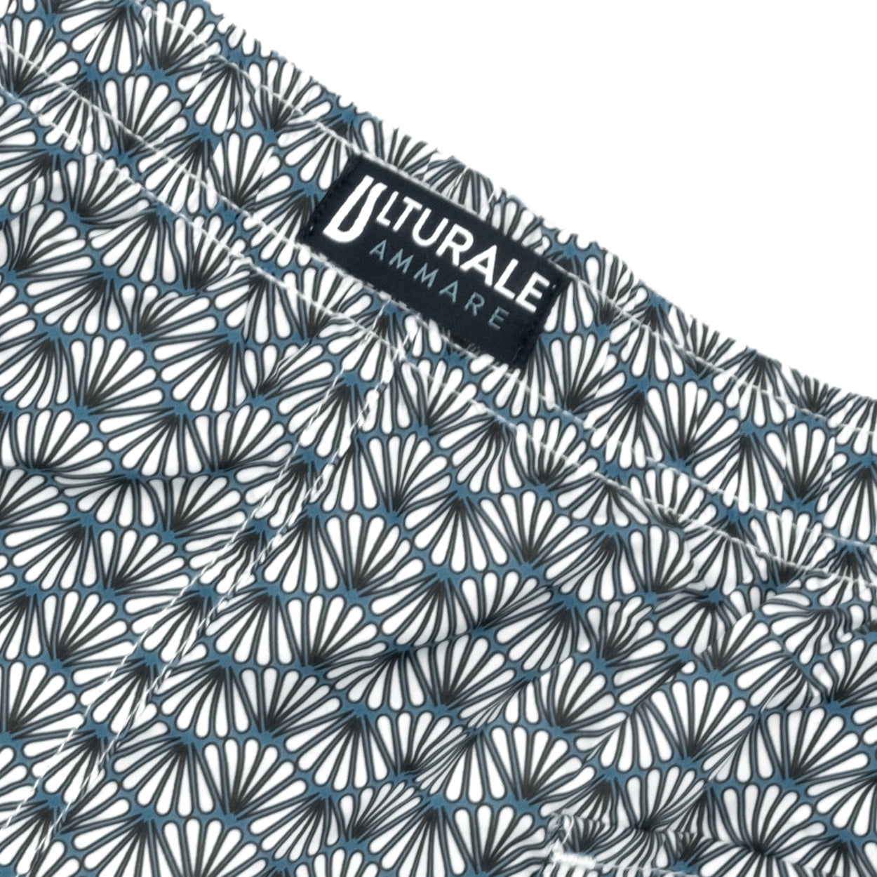 Costume con pattern ventagli bianco e blu