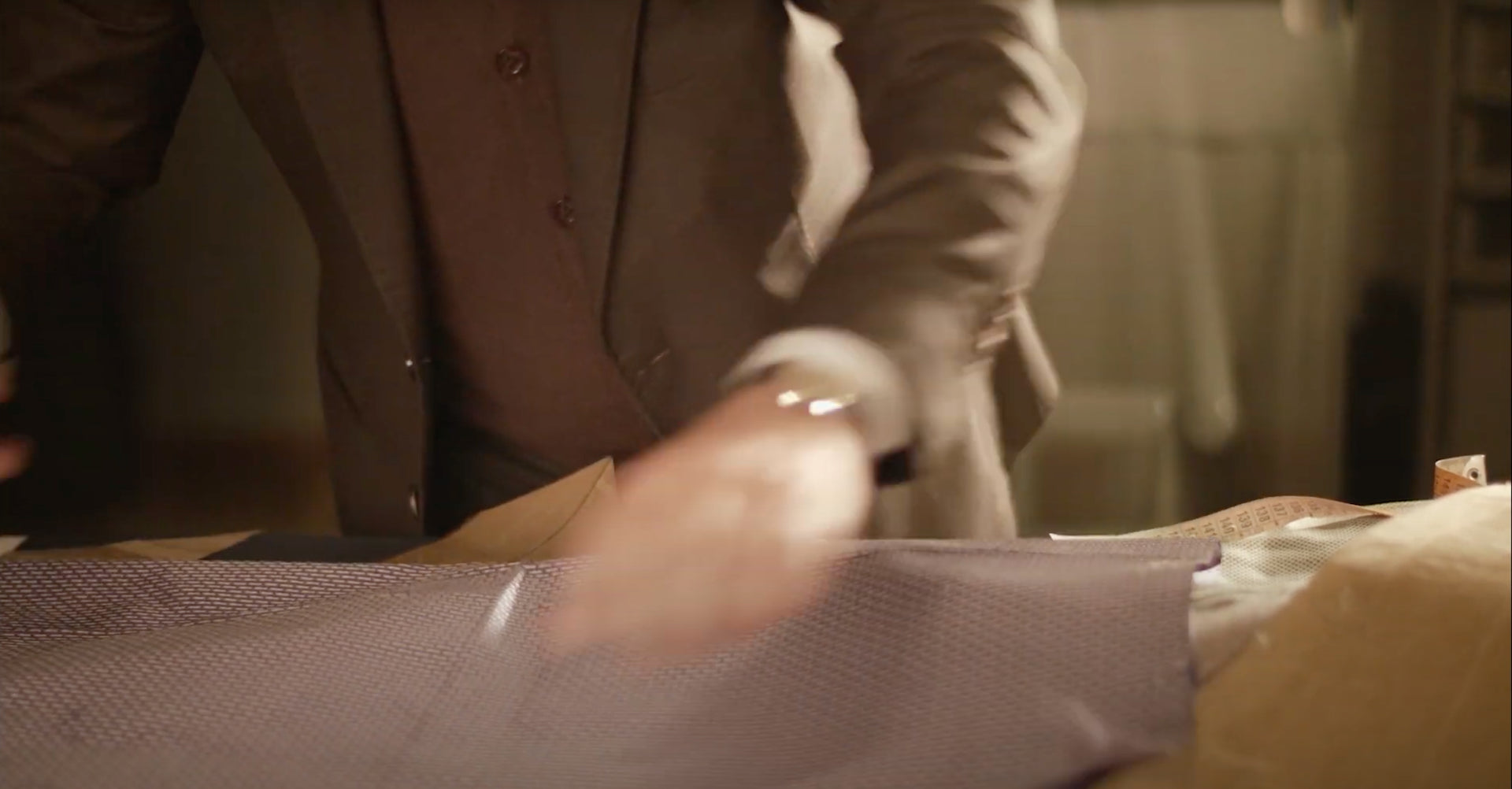 Carica il video: 