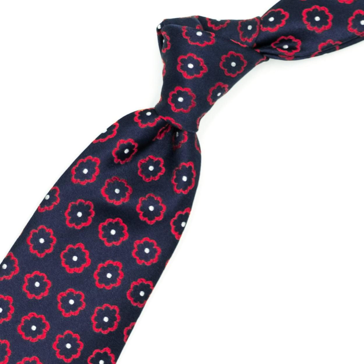Cravatta blu con fiori rossi e puntini bianchi