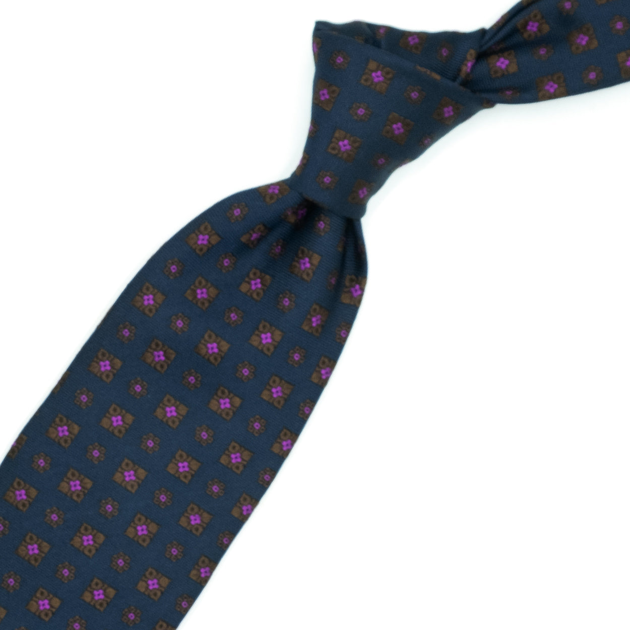 Cravatta blu con fiori marroni e fuxia