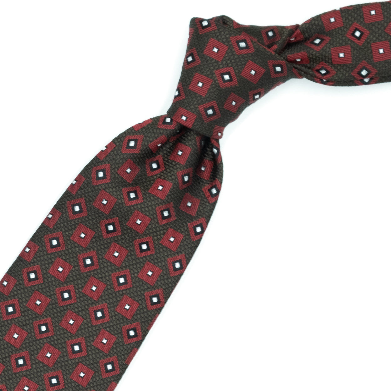 Cravatta marrone con quadrati bordeaux