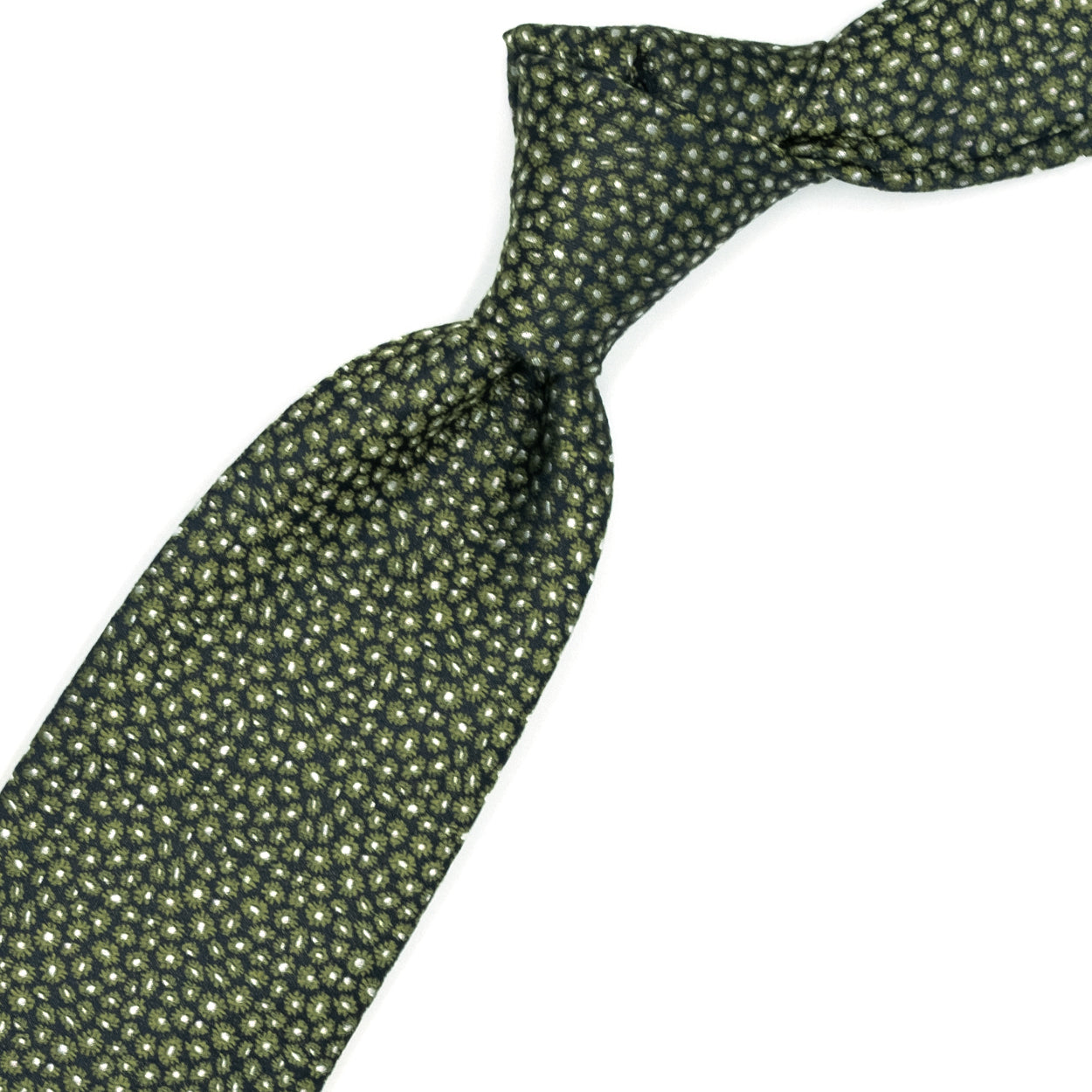 Cravatta blu con fiorellini verdi e puntini bianchi