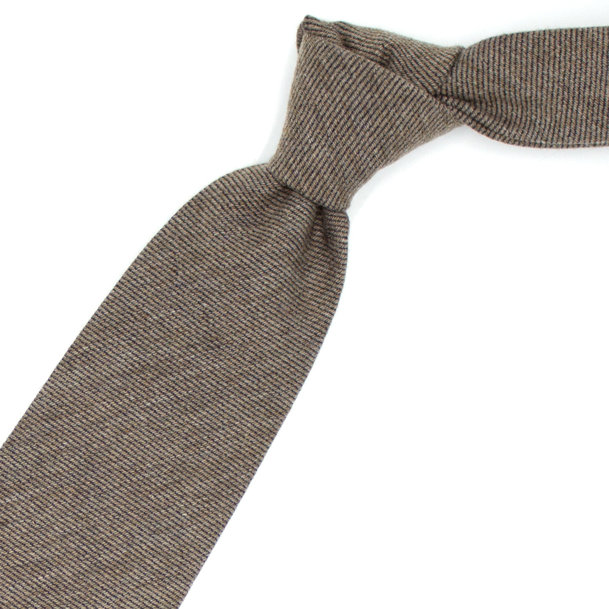 Beige tie